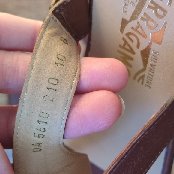 Salvatore Ferragamo Women's Tan Leather Sandals - Picture 7 of 9